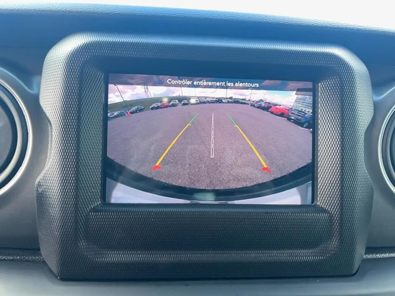 Jeep Wrangler - Image 19