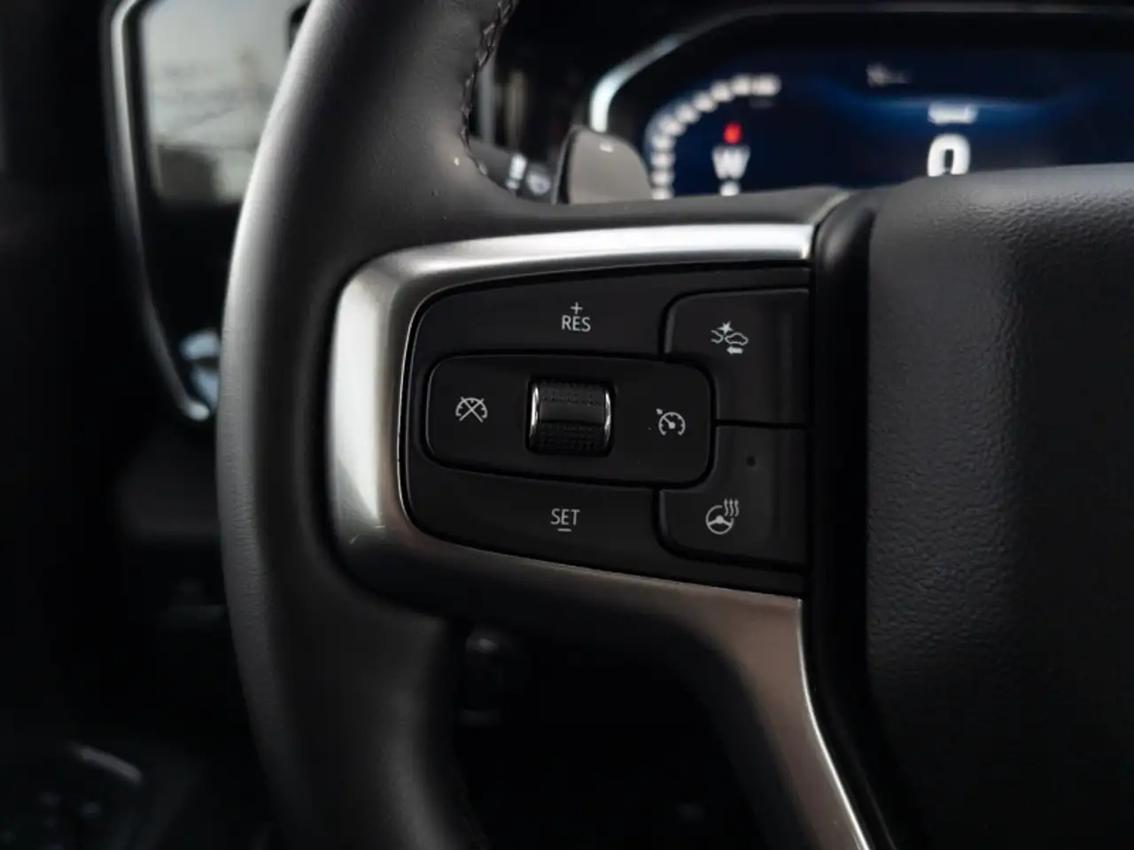 Chevrolet Silverado 1500 - Image 15
