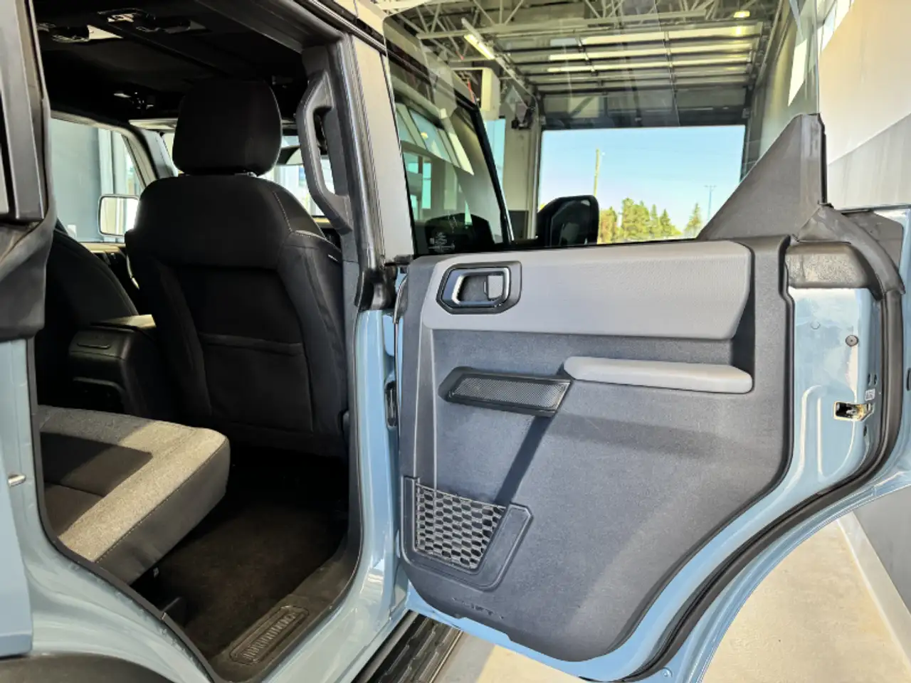Ford Bronco - Image 19