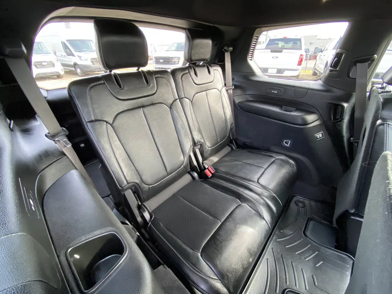 Jeep Grand Cherokee - Image 31