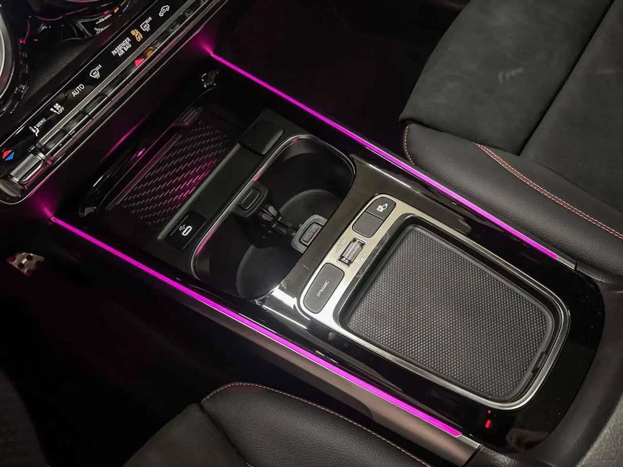 Mercedes-Benz GLB - Image 17