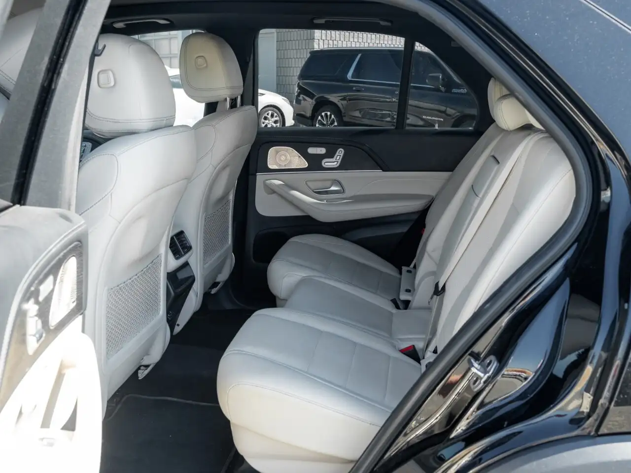 Mercedes-Benz GLE - Image 29