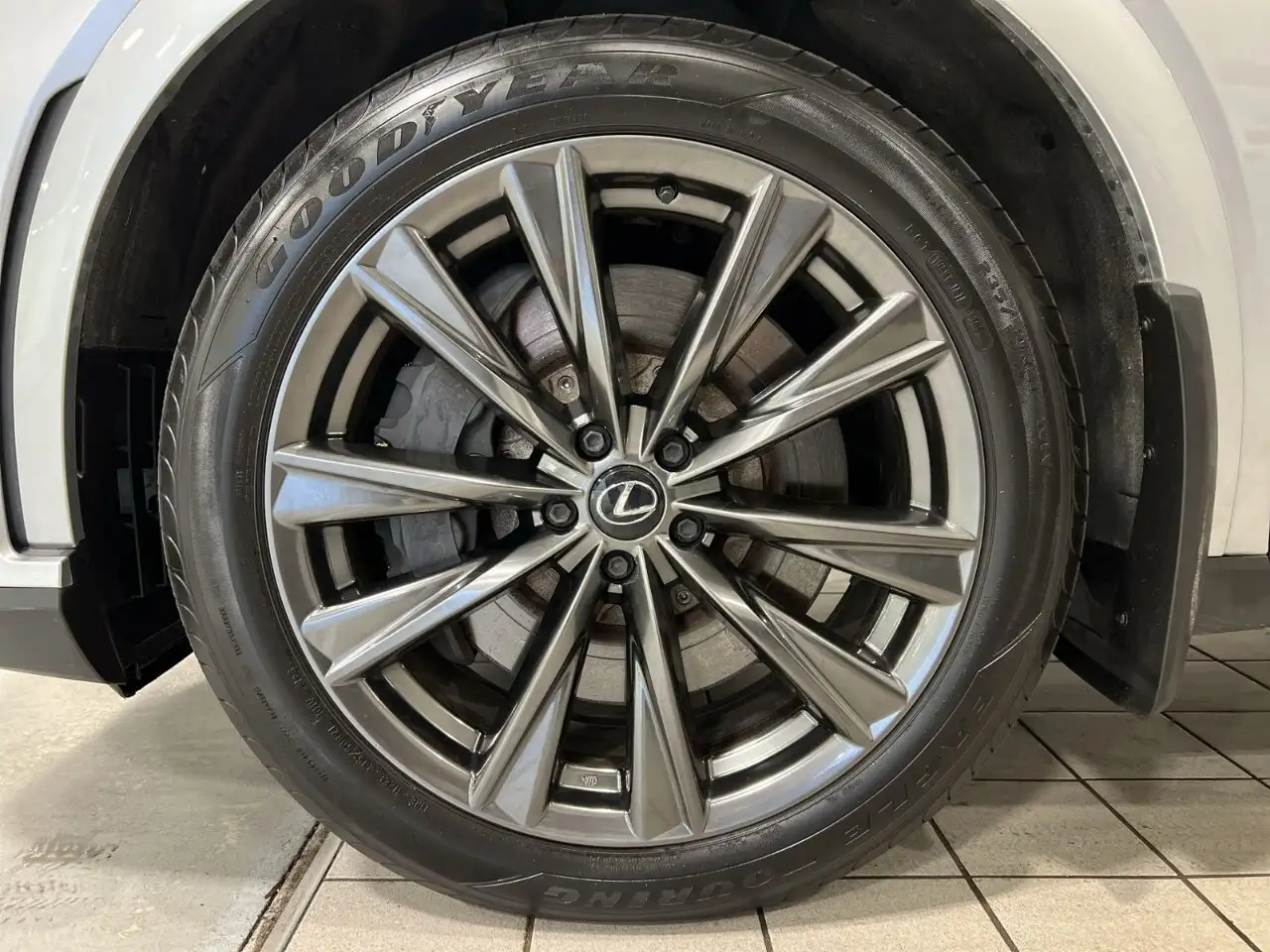 Lexus RX - Image 10