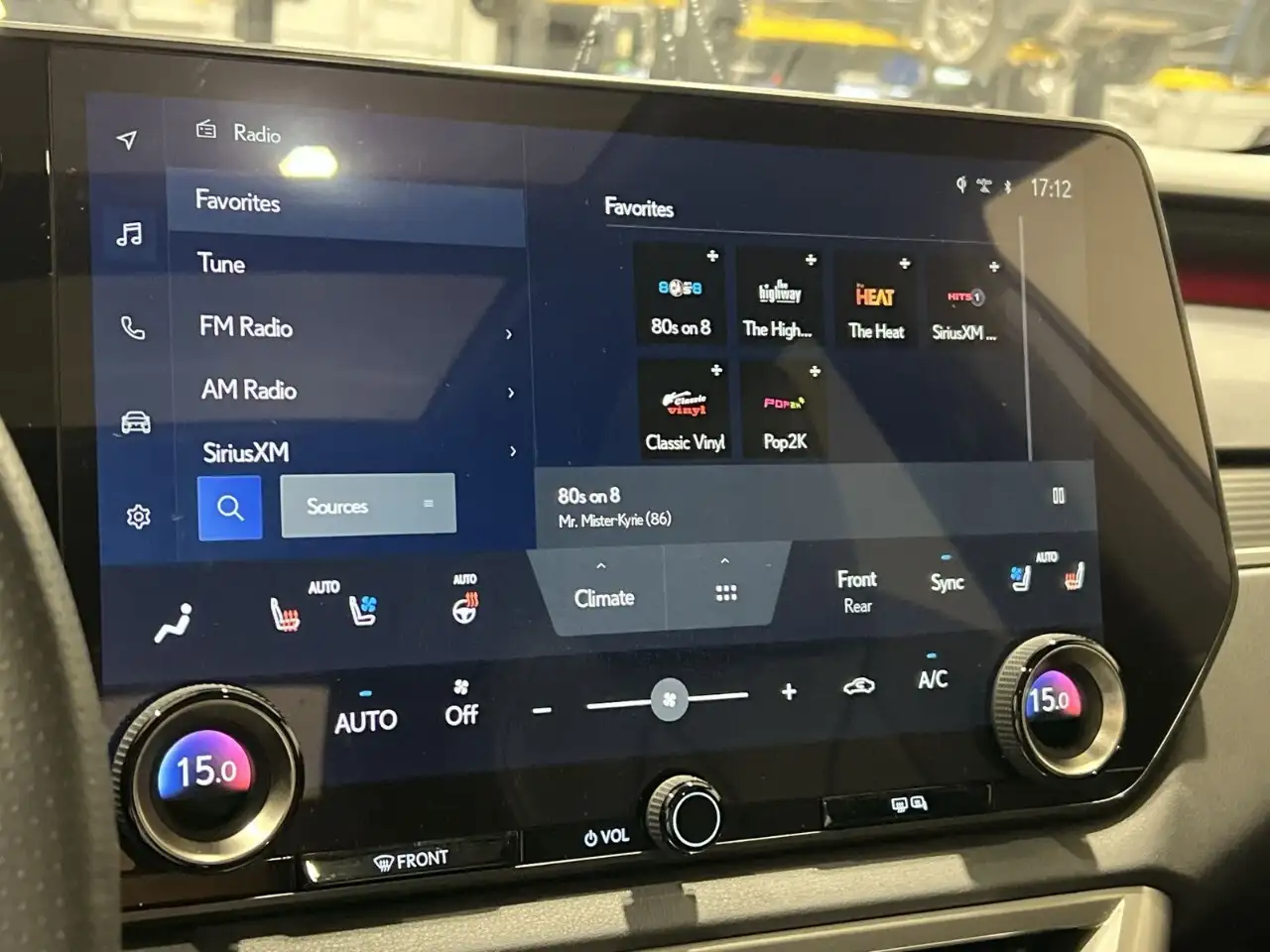 Lexus RX - Image 16