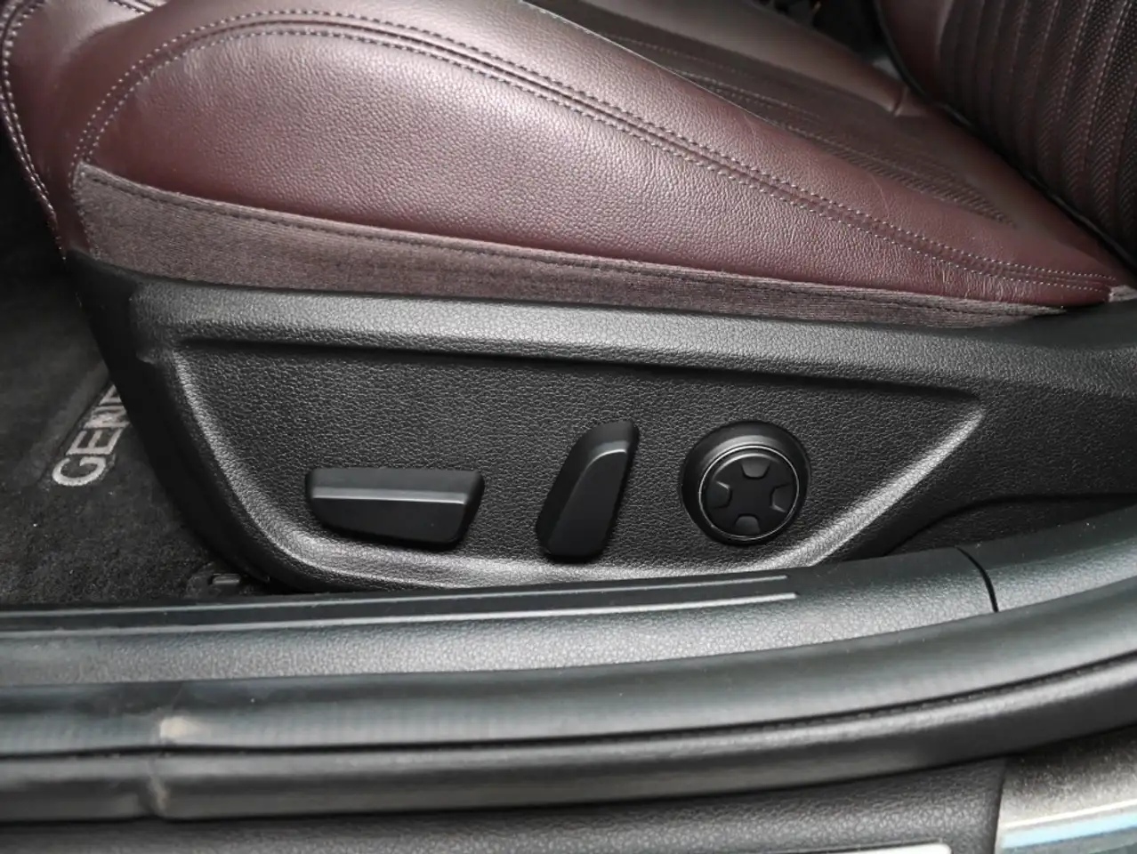 Genesis G70 - Image 15