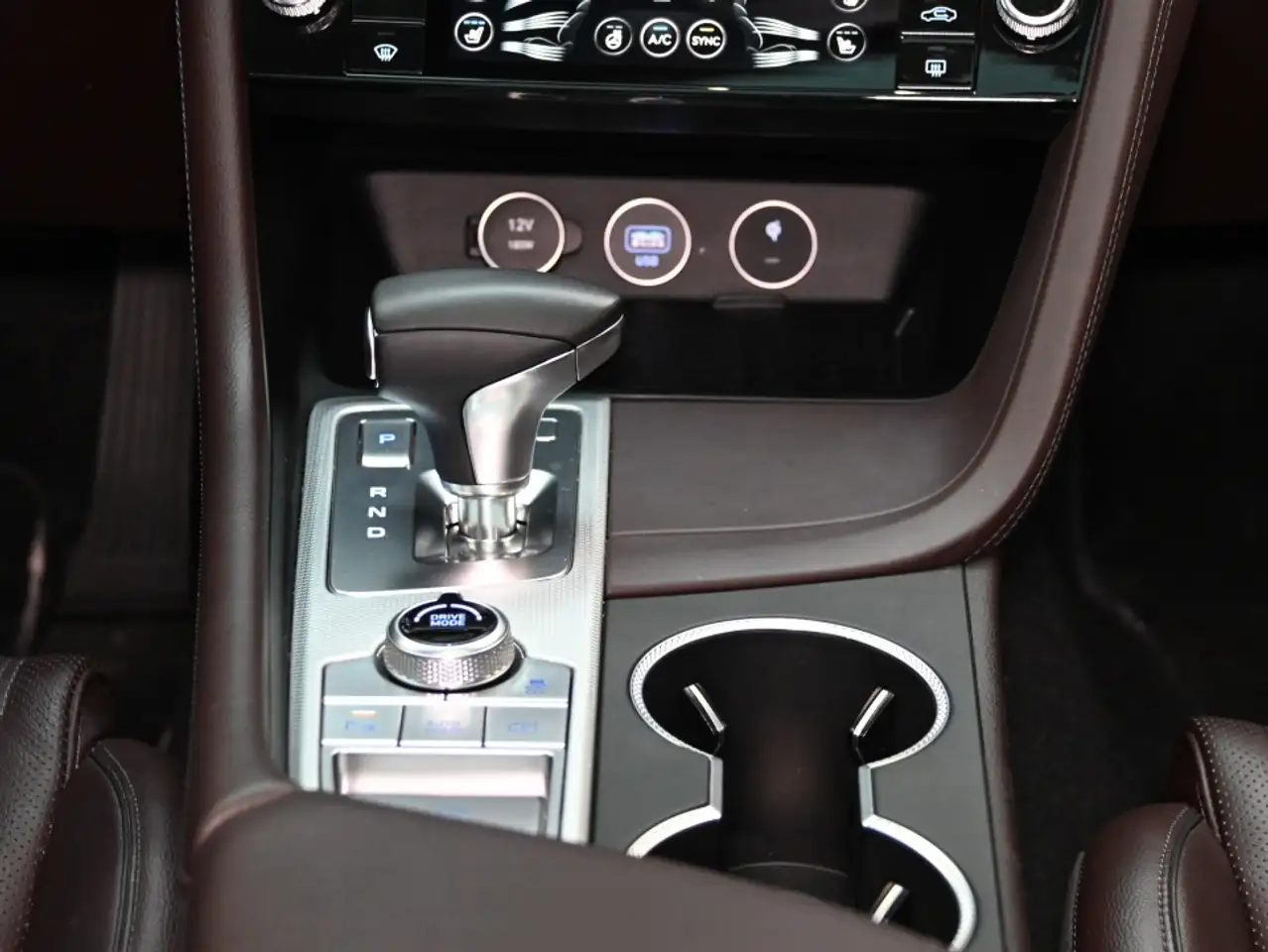 Genesis G70 - Image 24