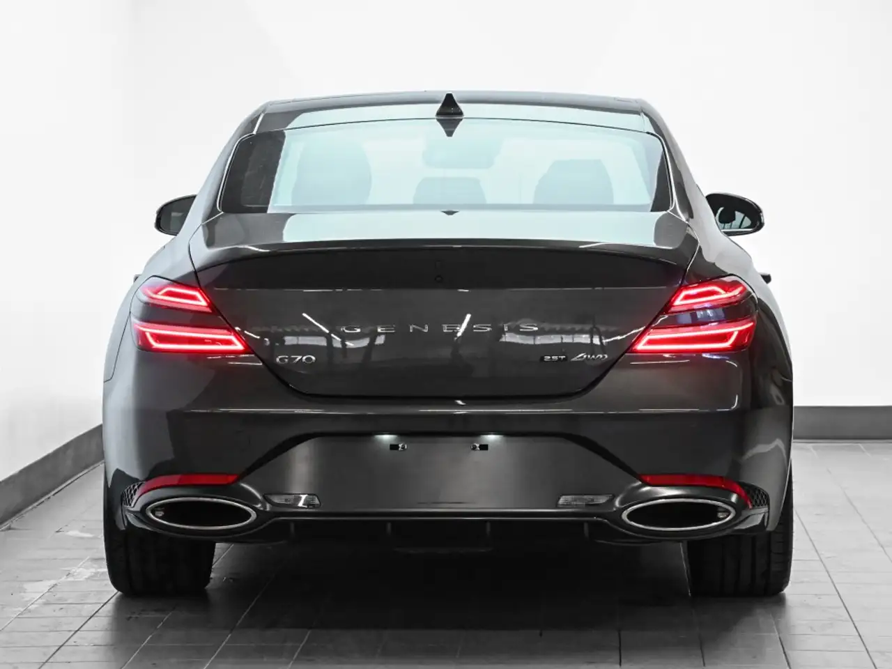 Genesis G70 - Image 31