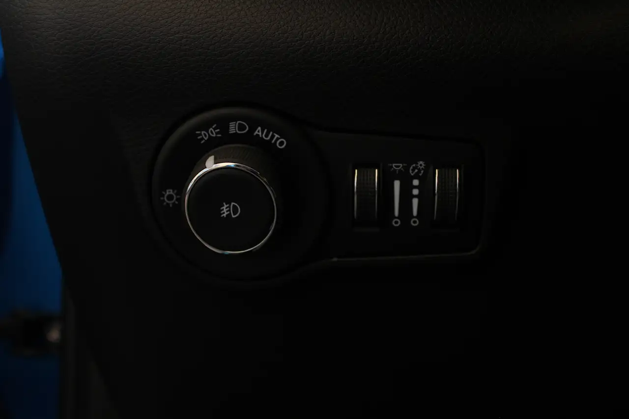 Jeep Compass - Image 20