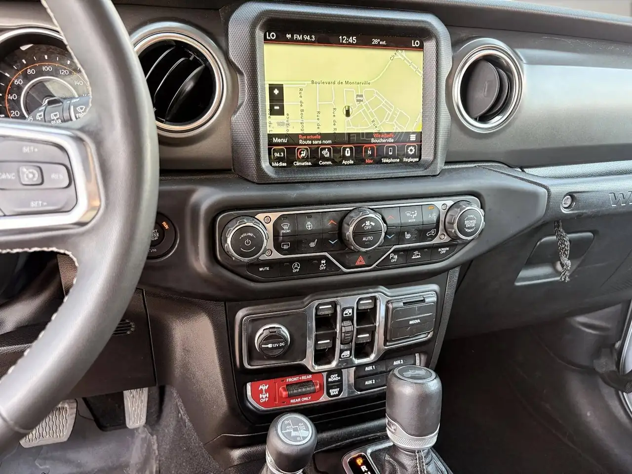 Jeep Wrangler - Image 30
