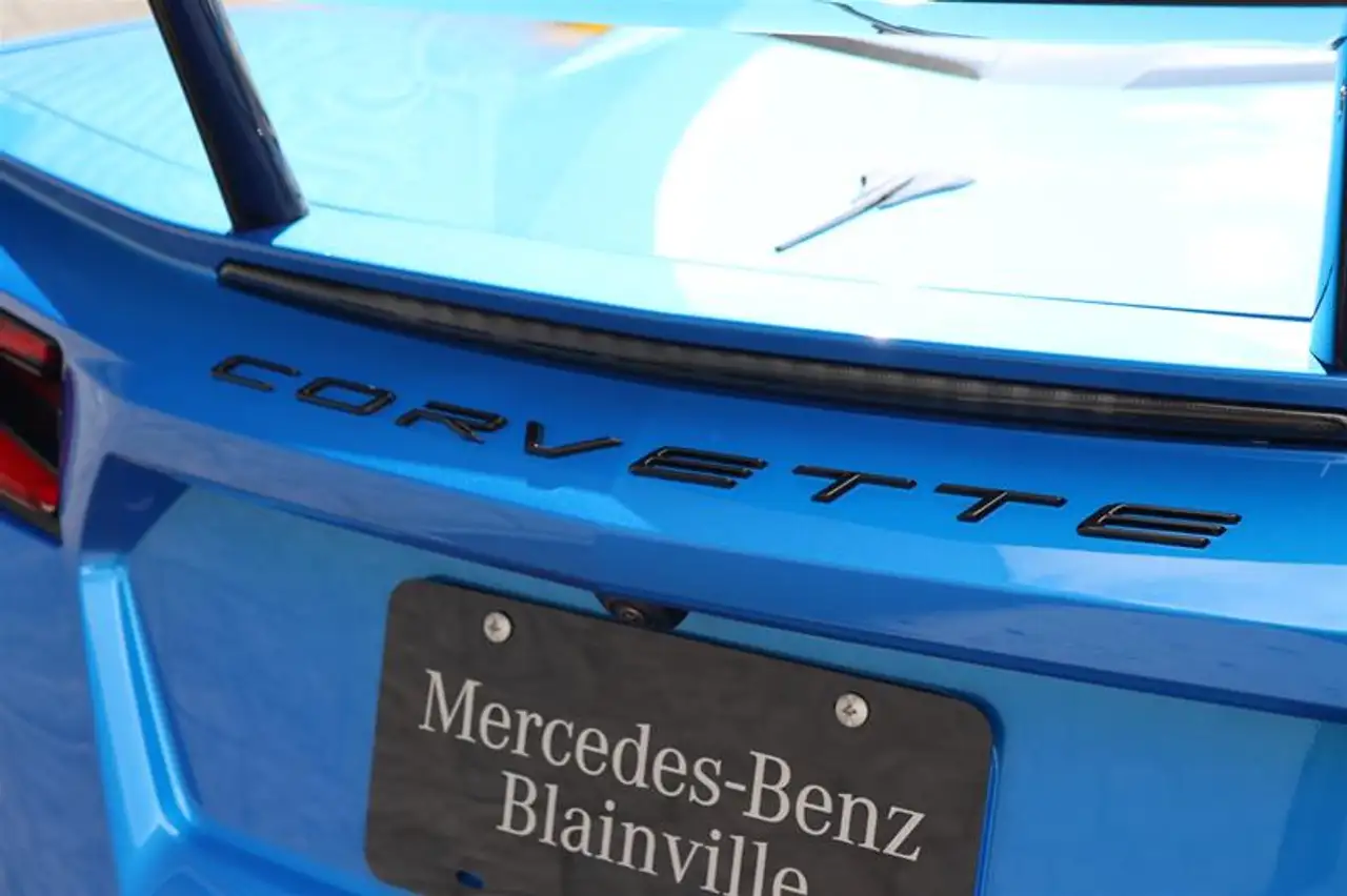 Chevrolet Corvette - Image 7