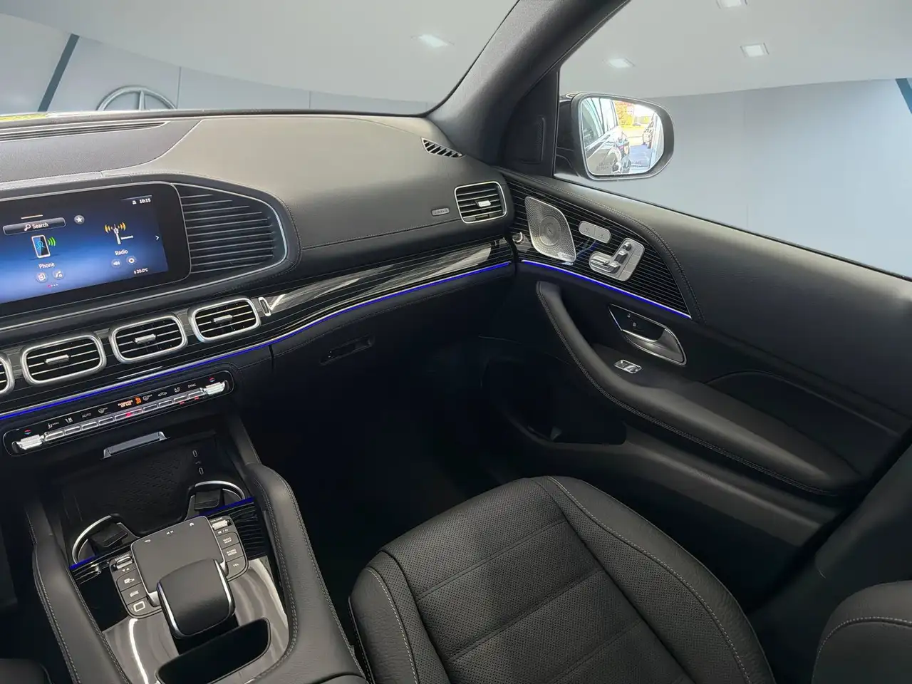 Mercedes-Benz GLE - Image 27