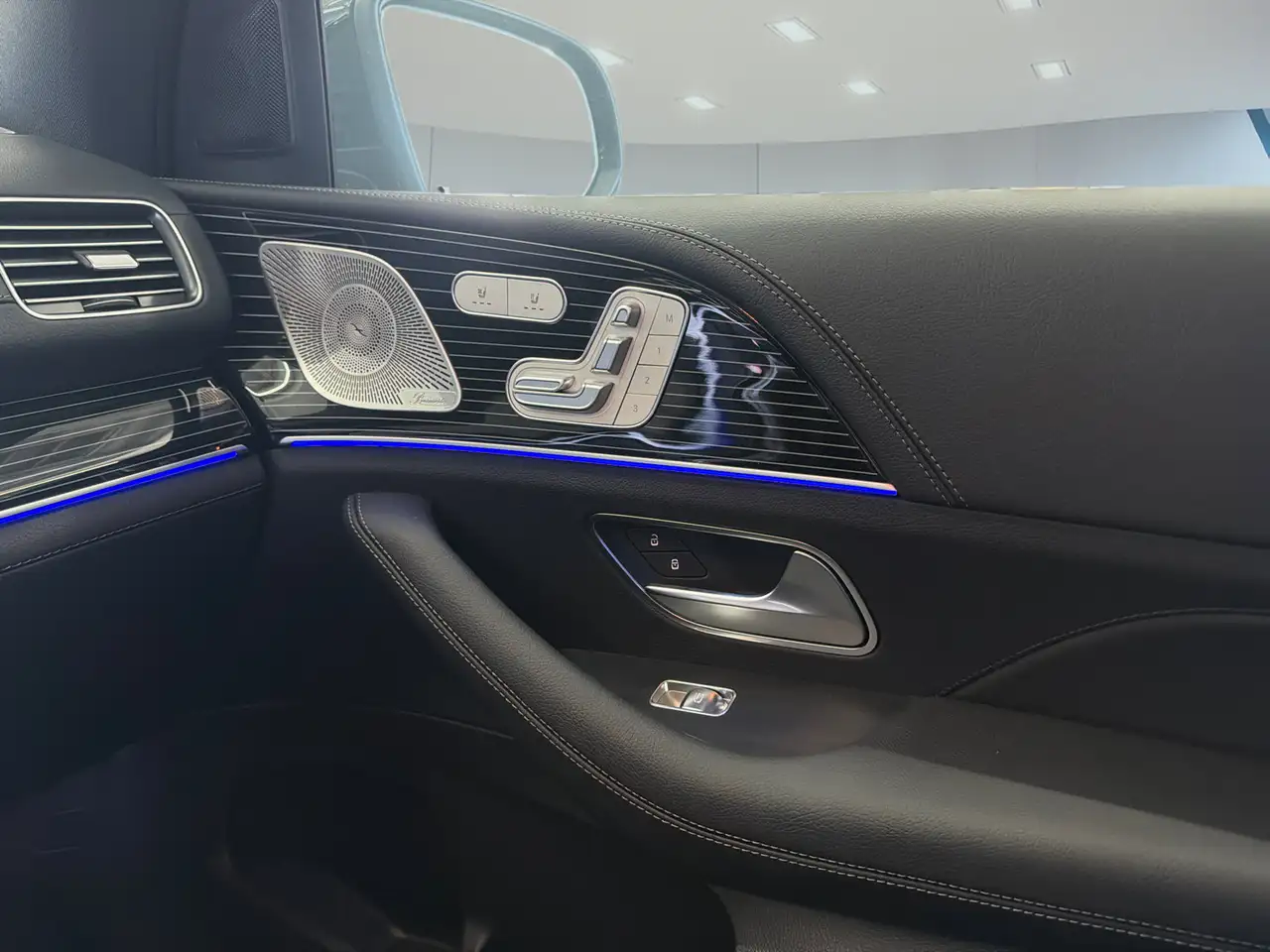 Mercedes-Benz GLE - Image 19