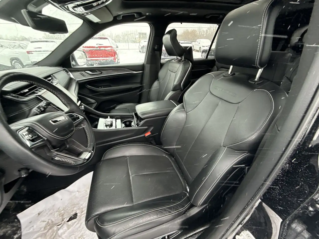 Jeep Grand Cherokee - Image 17