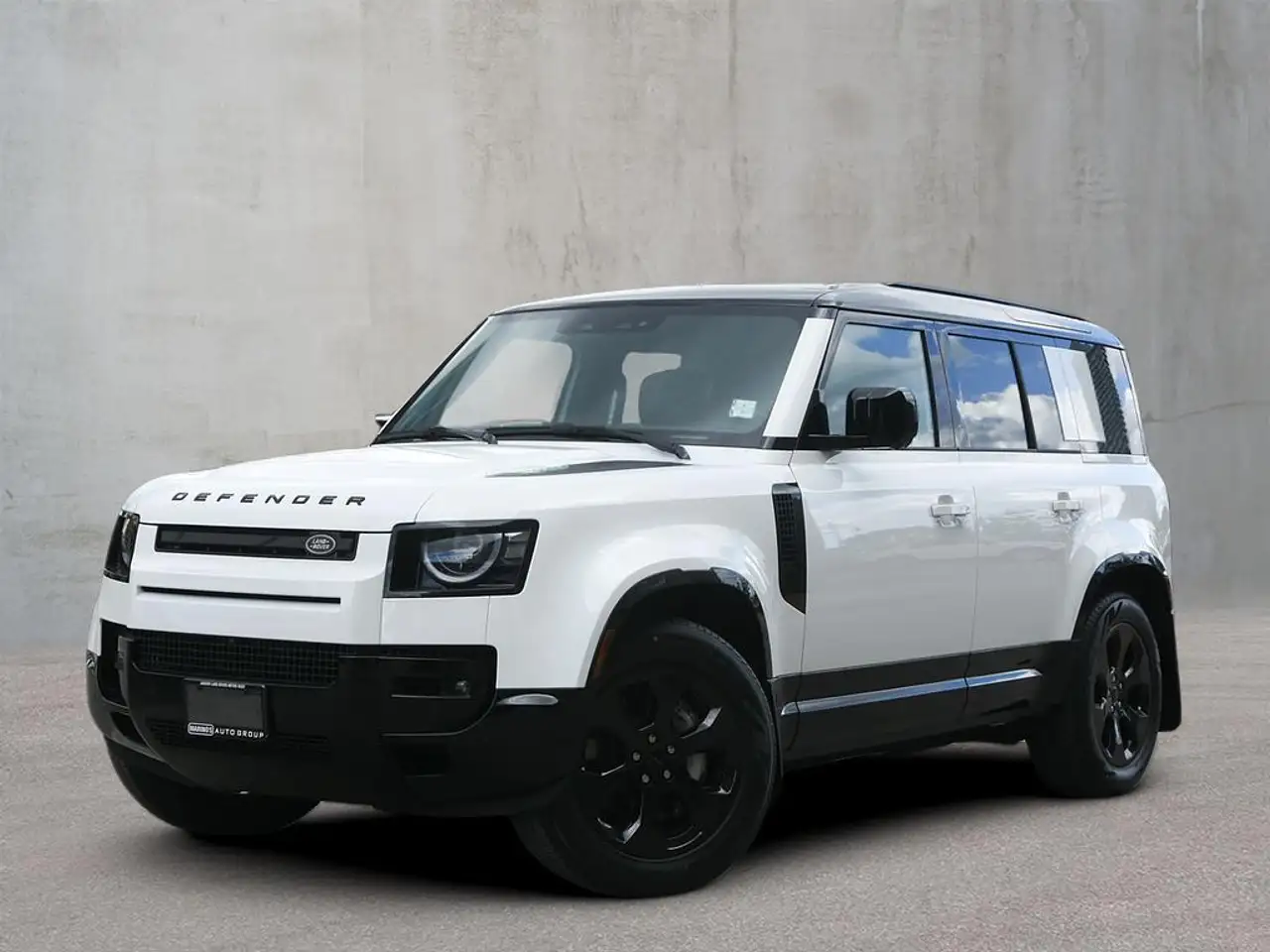 Land Rover Defender - Image 1