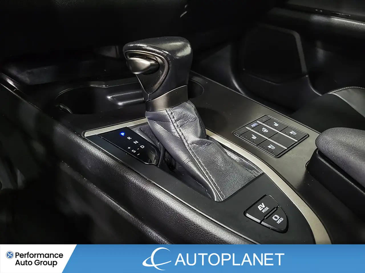 Lexus UX - Image 36