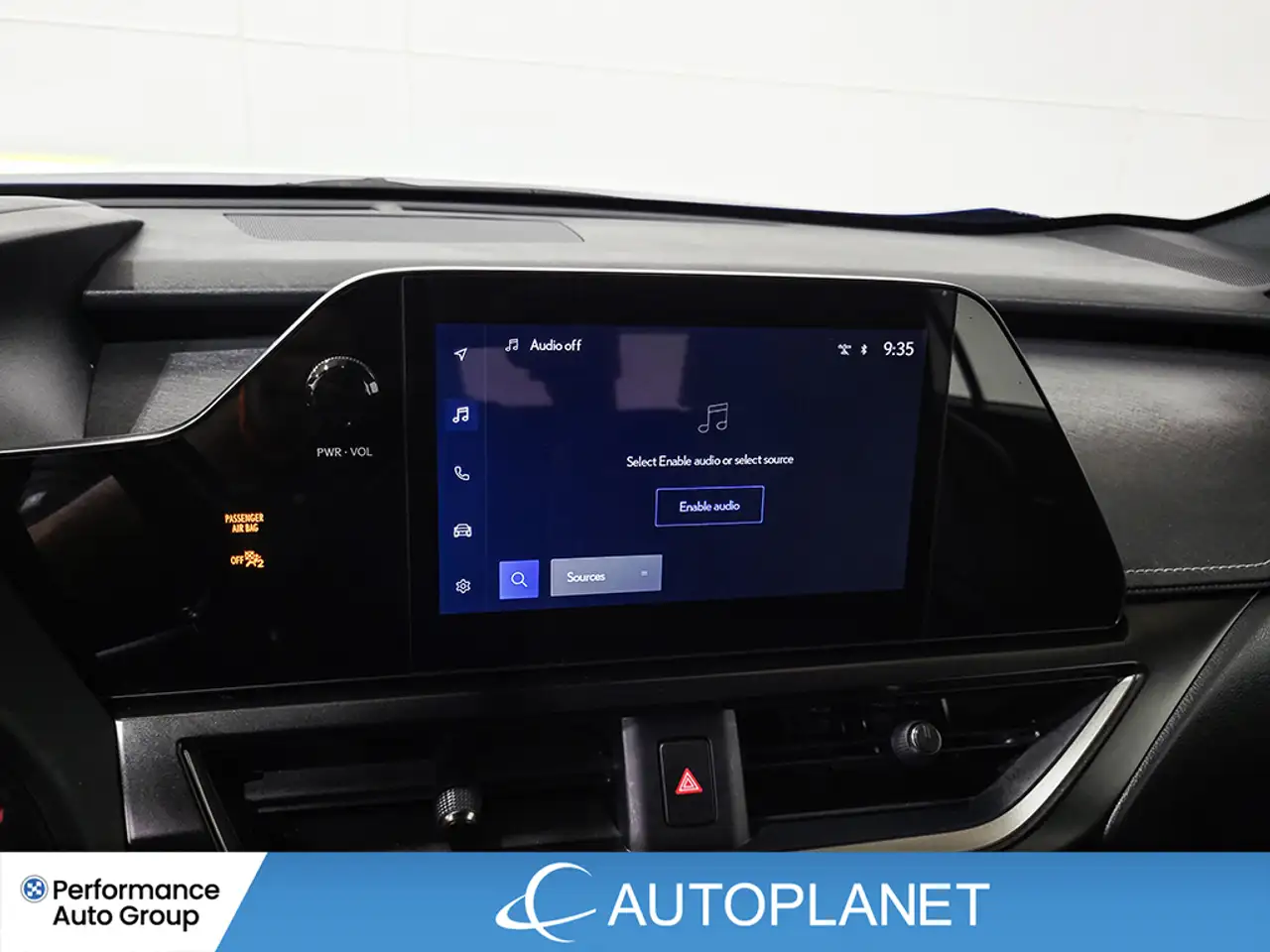 Lexus UX - Image 24