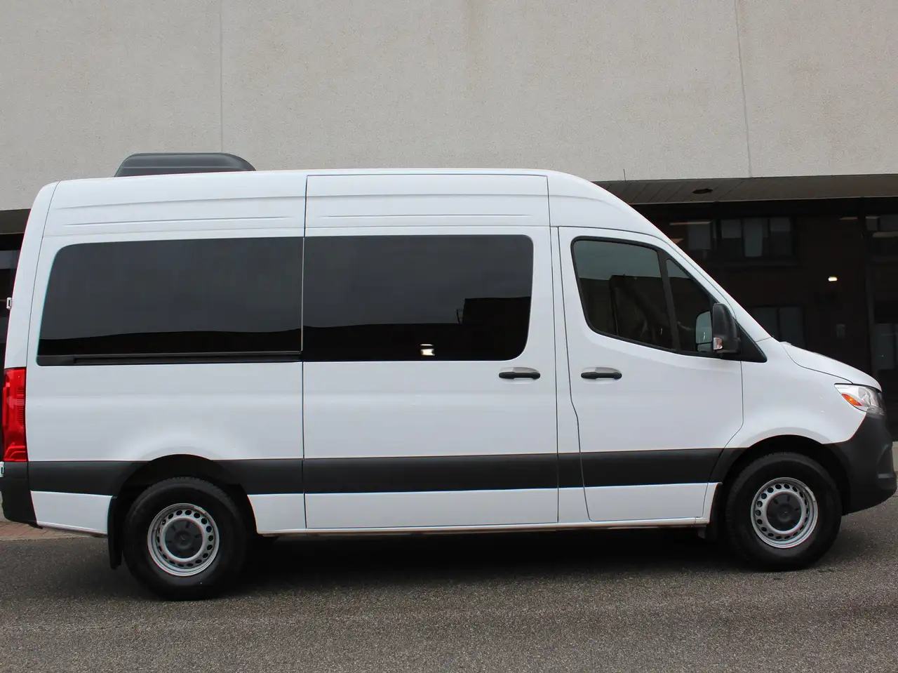 Mercedes-Benz Sprinter - Image 5