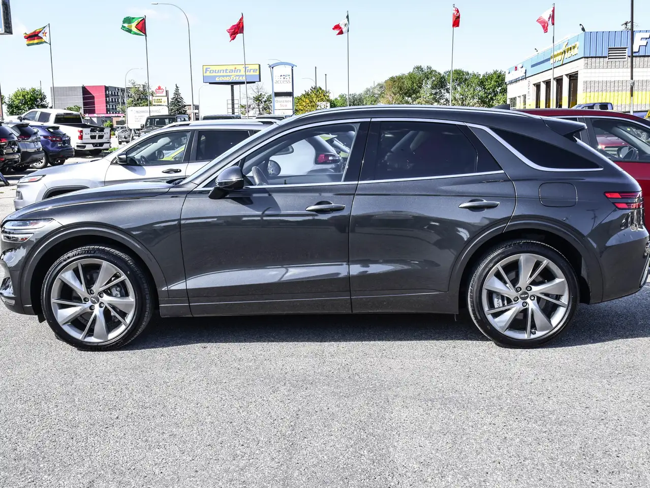 Genesis GV70 - Image 3