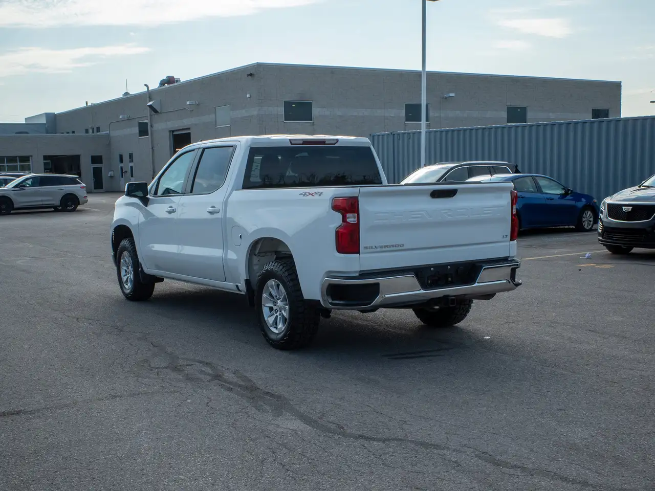 Chevrolet Silverado 1500 - Image 6