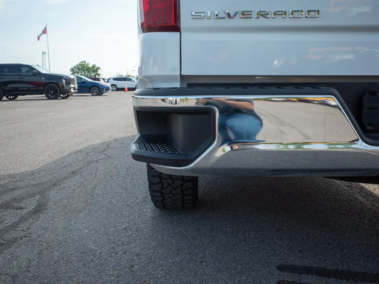 Chevrolet Silverado 1500 - Image 17