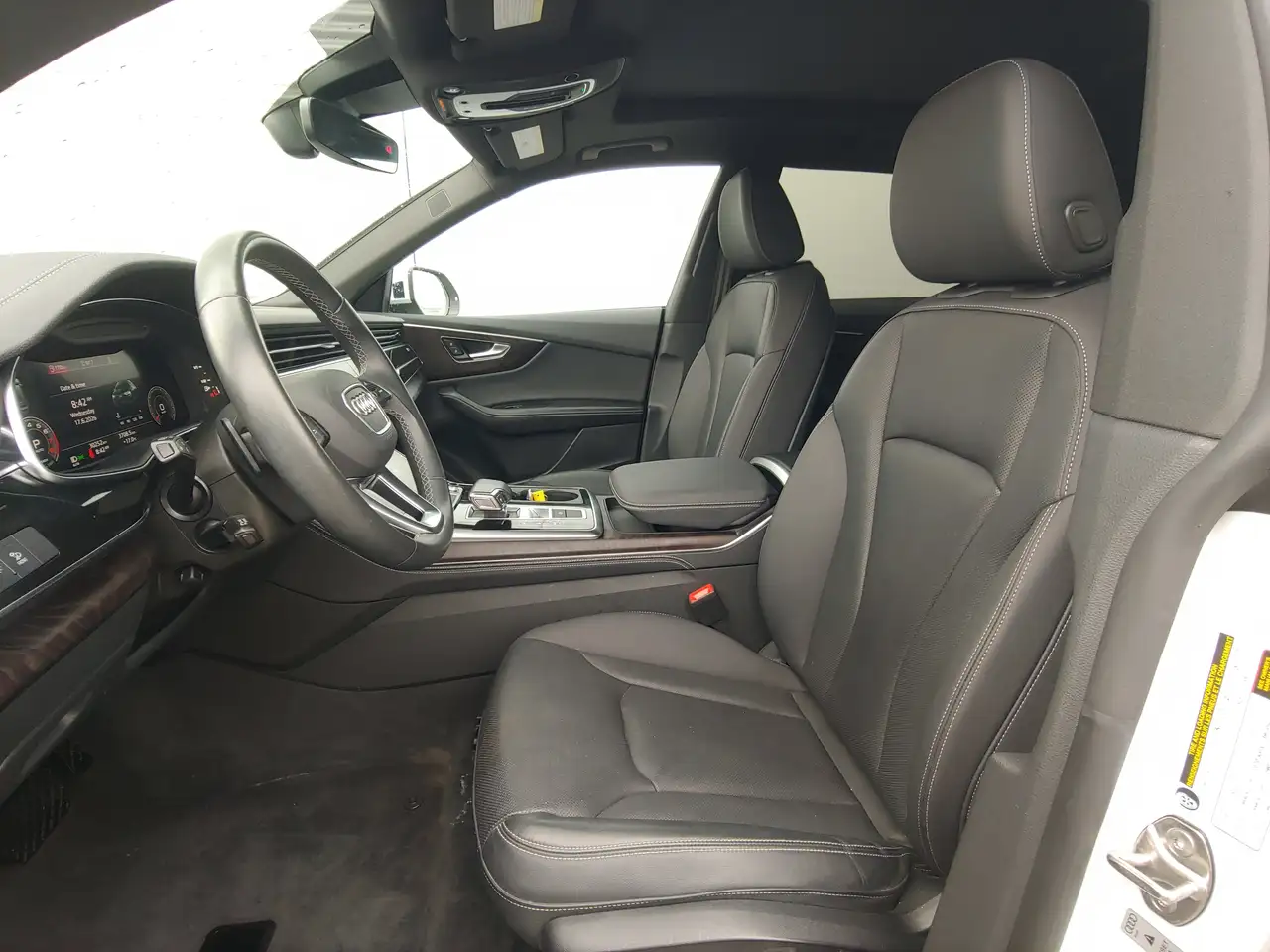 Audi Q8 - Image 11