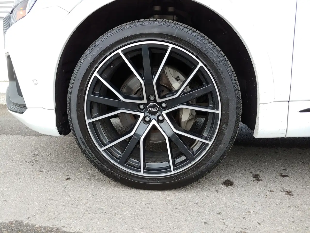 Audi Q8 - Image 36