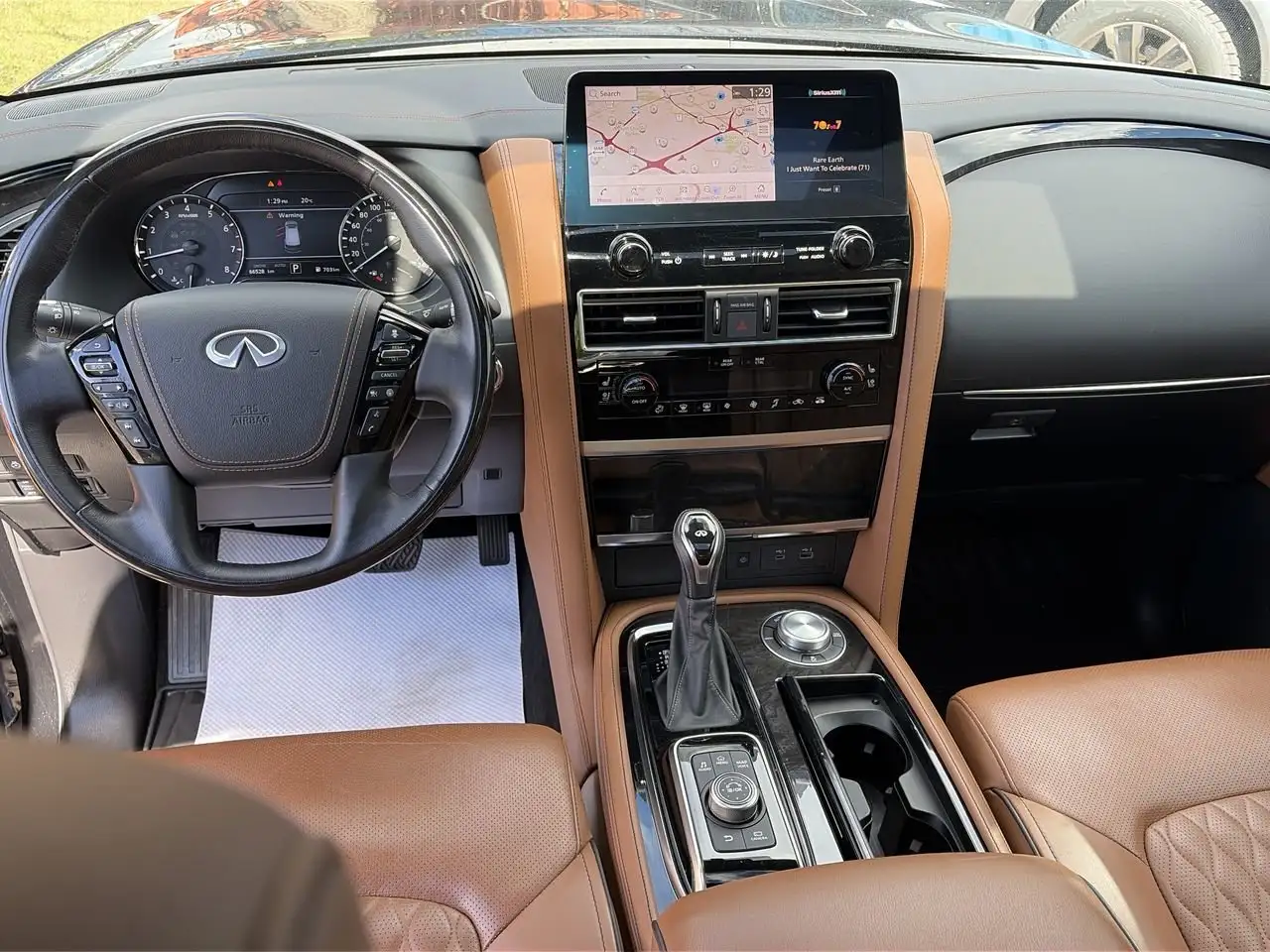 Infiniti QX80 - Image 29