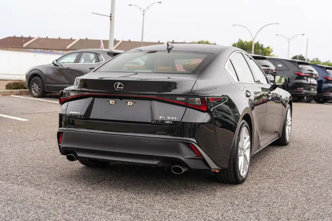Lexus IS - Image 6