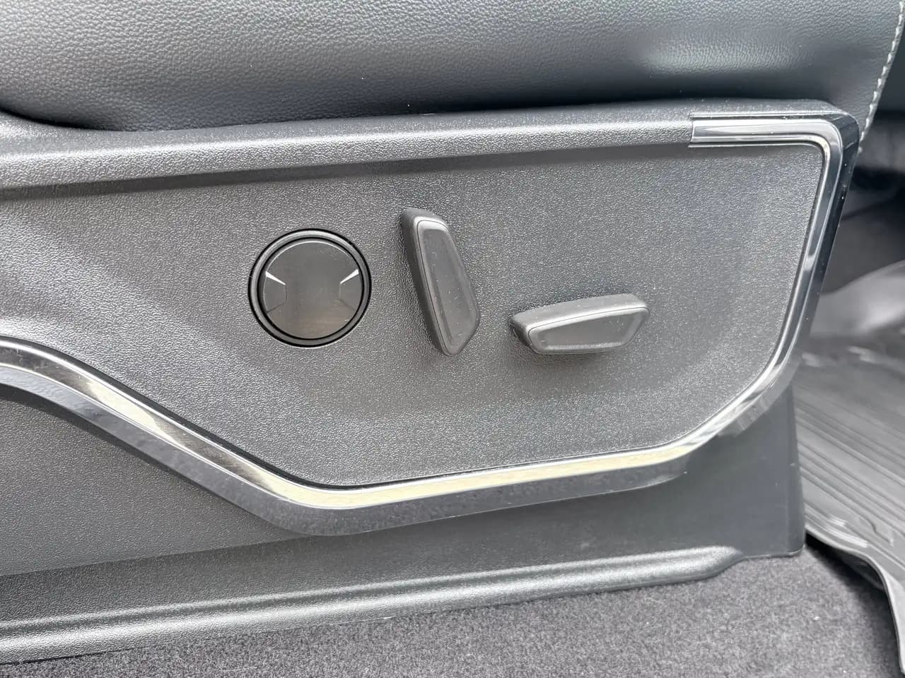 Ford F-150 - Image 29