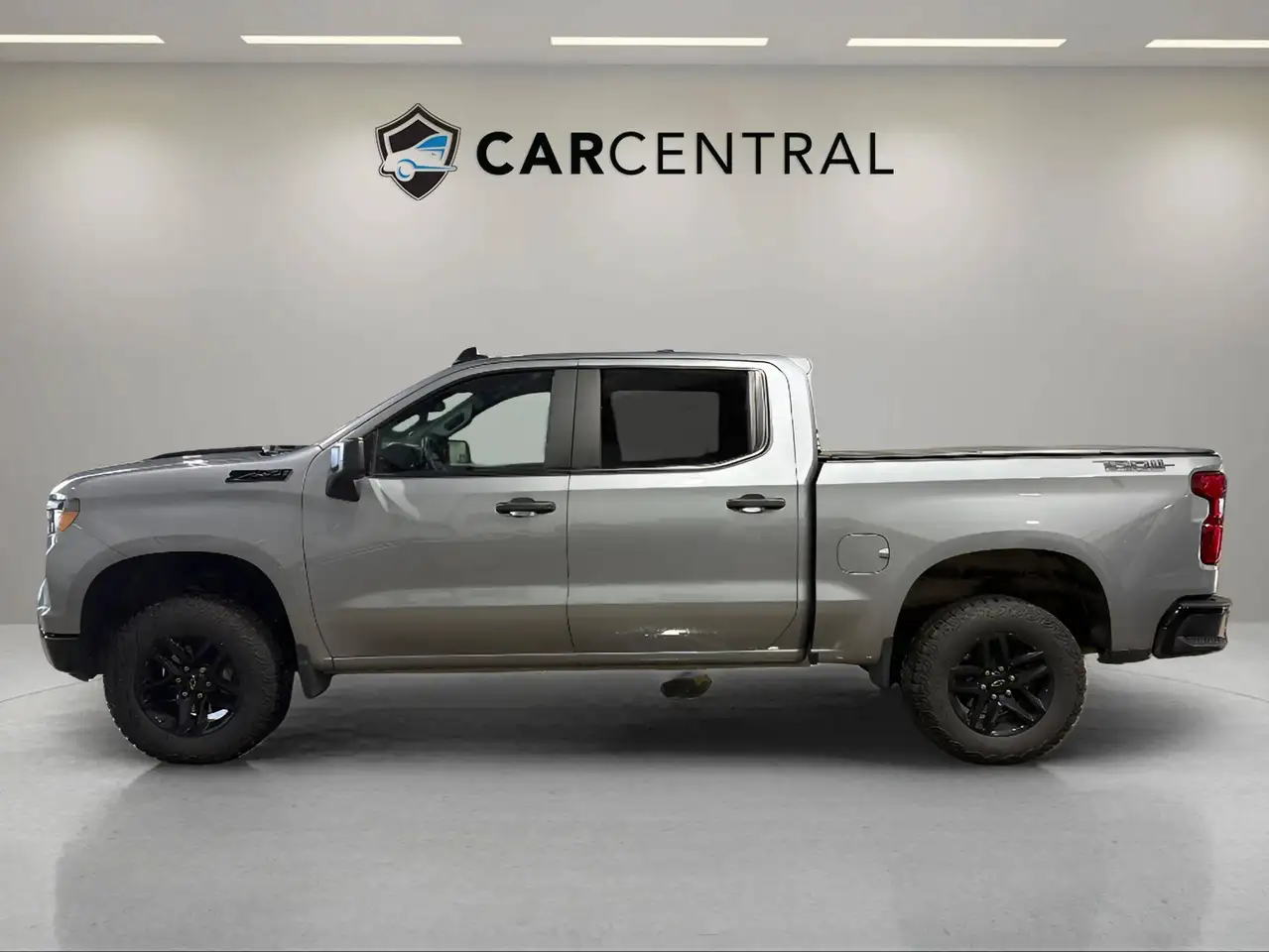 Chevrolet Silverado 1500 - Image 2