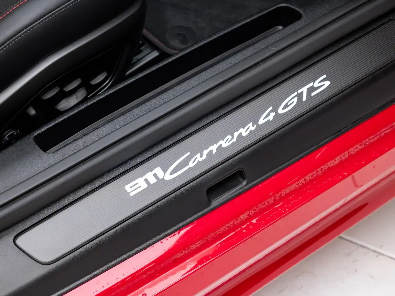 Porsche 911 - Image 37