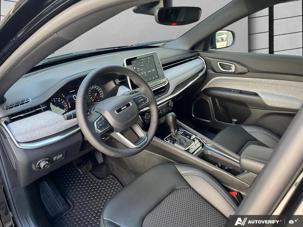 Jeep Compass - Image 13