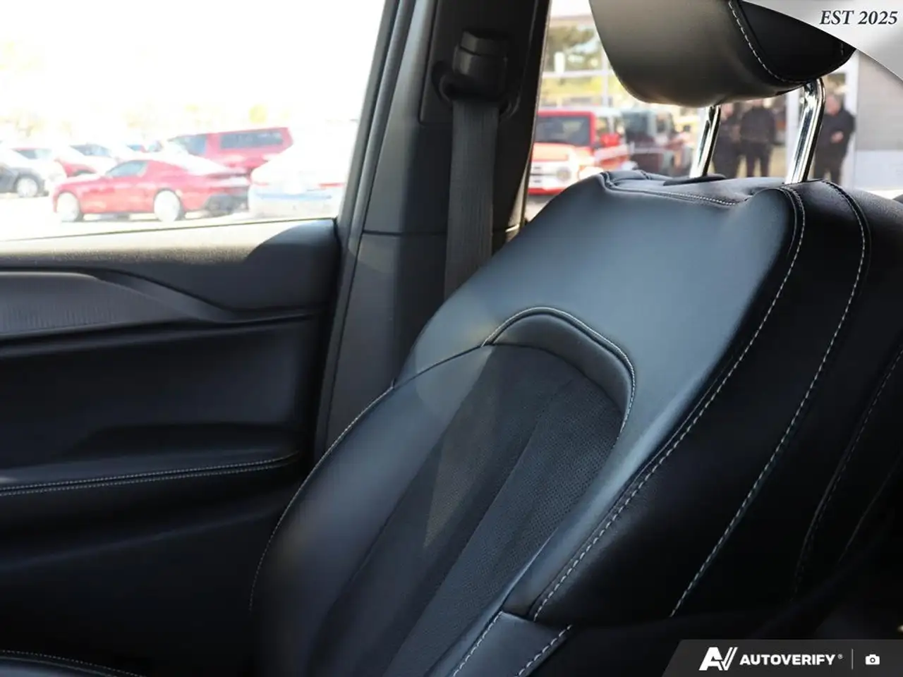 Jeep Grand Cherokee - Image 25