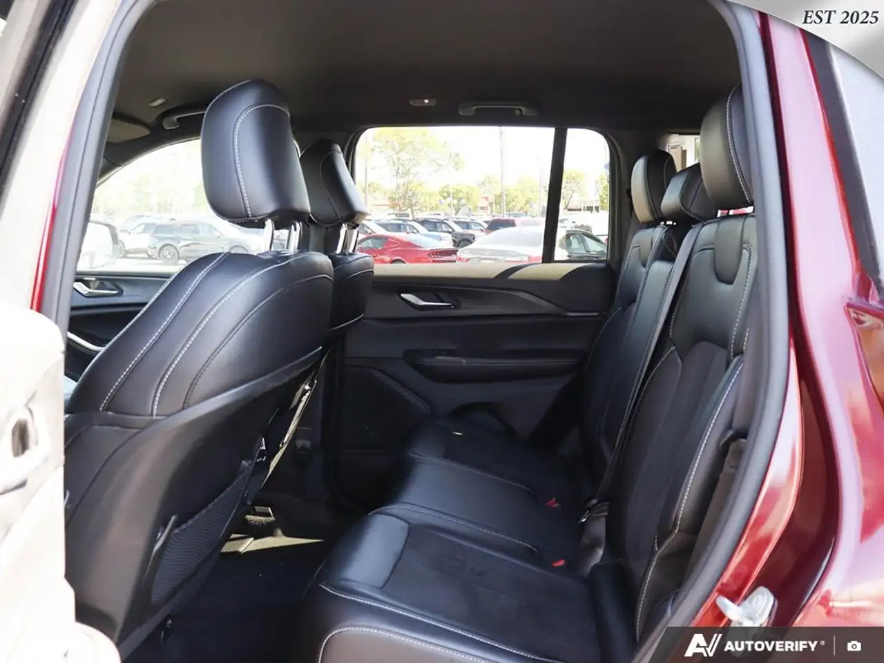 Jeep Grand Cherokee - Image 26