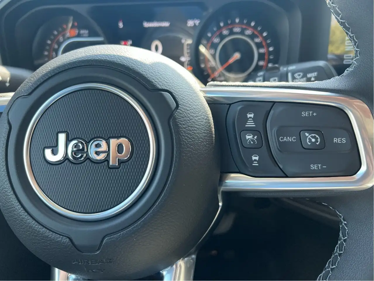 Jeep Wrangler - Image 19