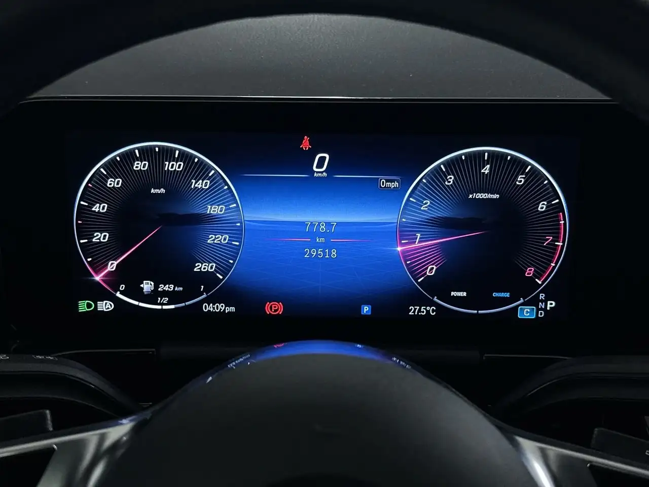 Mercedes-Benz GLA - Image 23