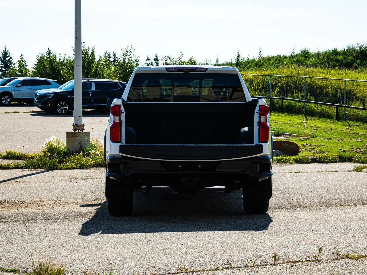 Chevrolet Silverado 1500 - Image 15