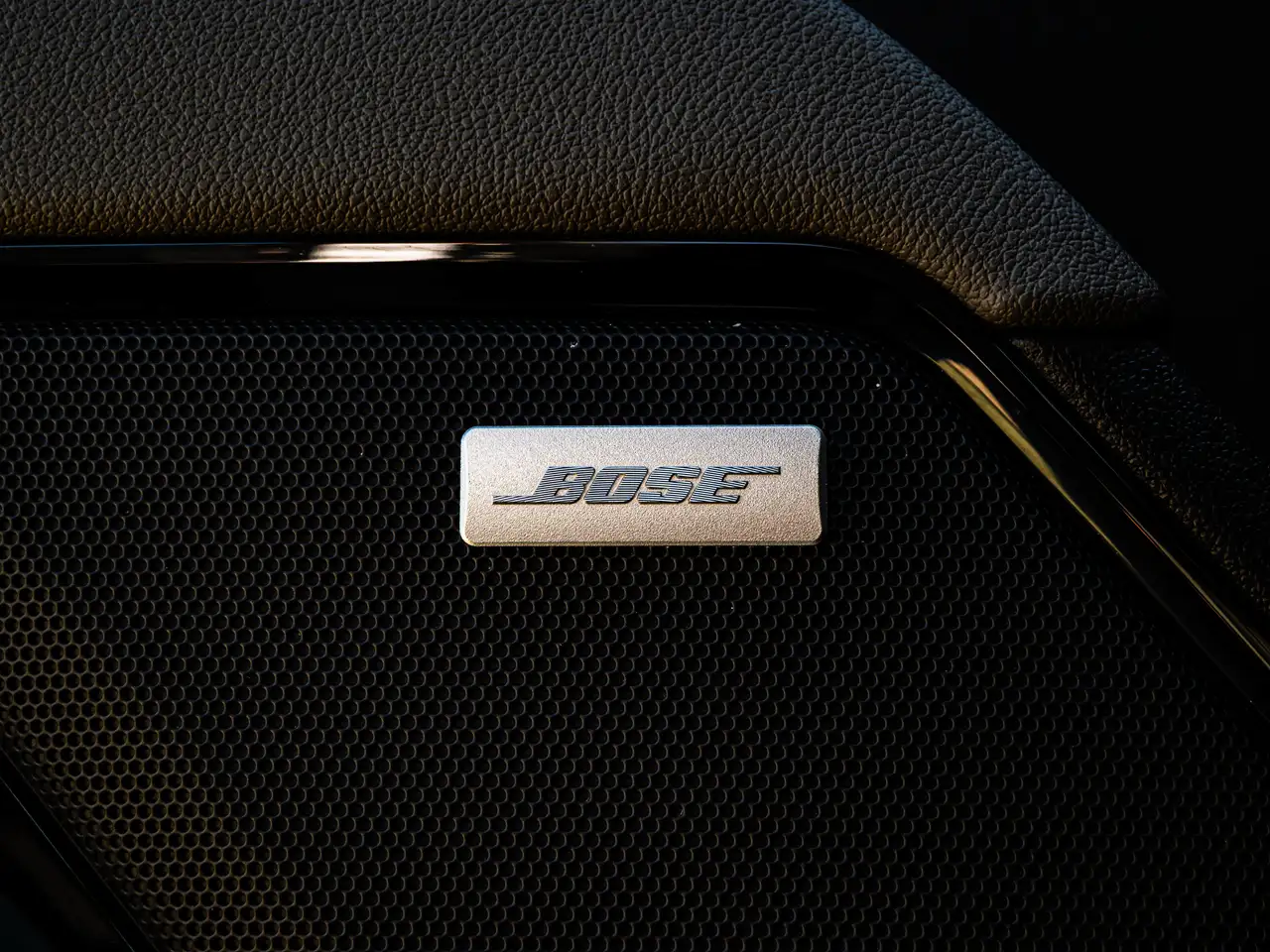 Chevrolet Silverado 1500 - Image 21