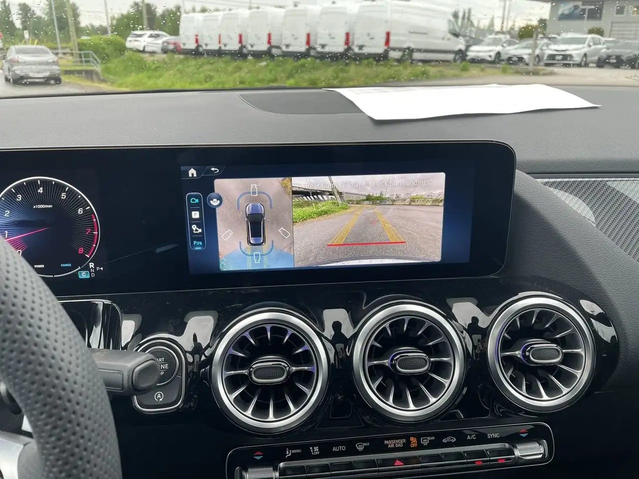 Mercedes-Benz GLA - Image 31