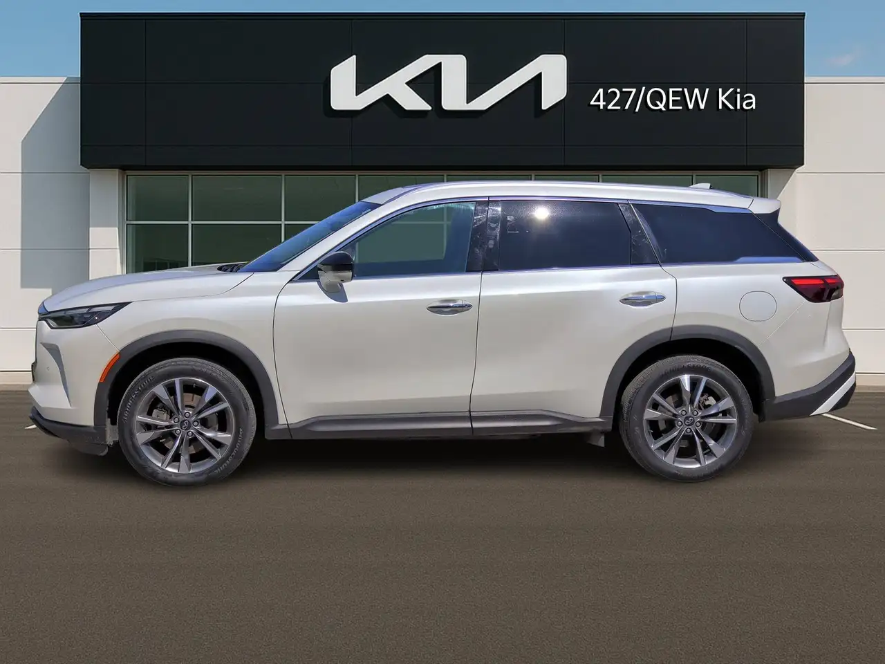 Infiniti QX60 - Image 3