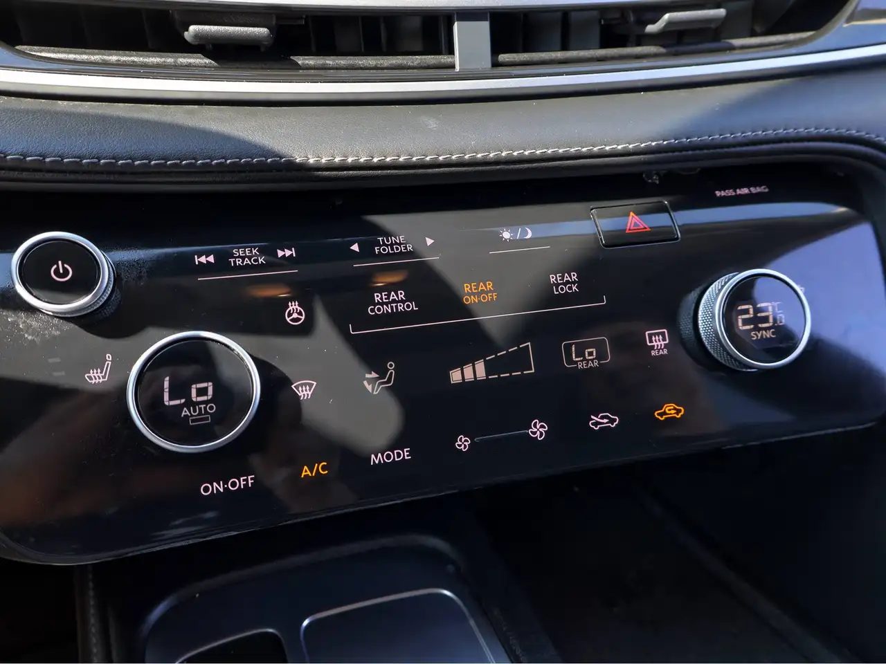 Infiniti QX60 - Image 29