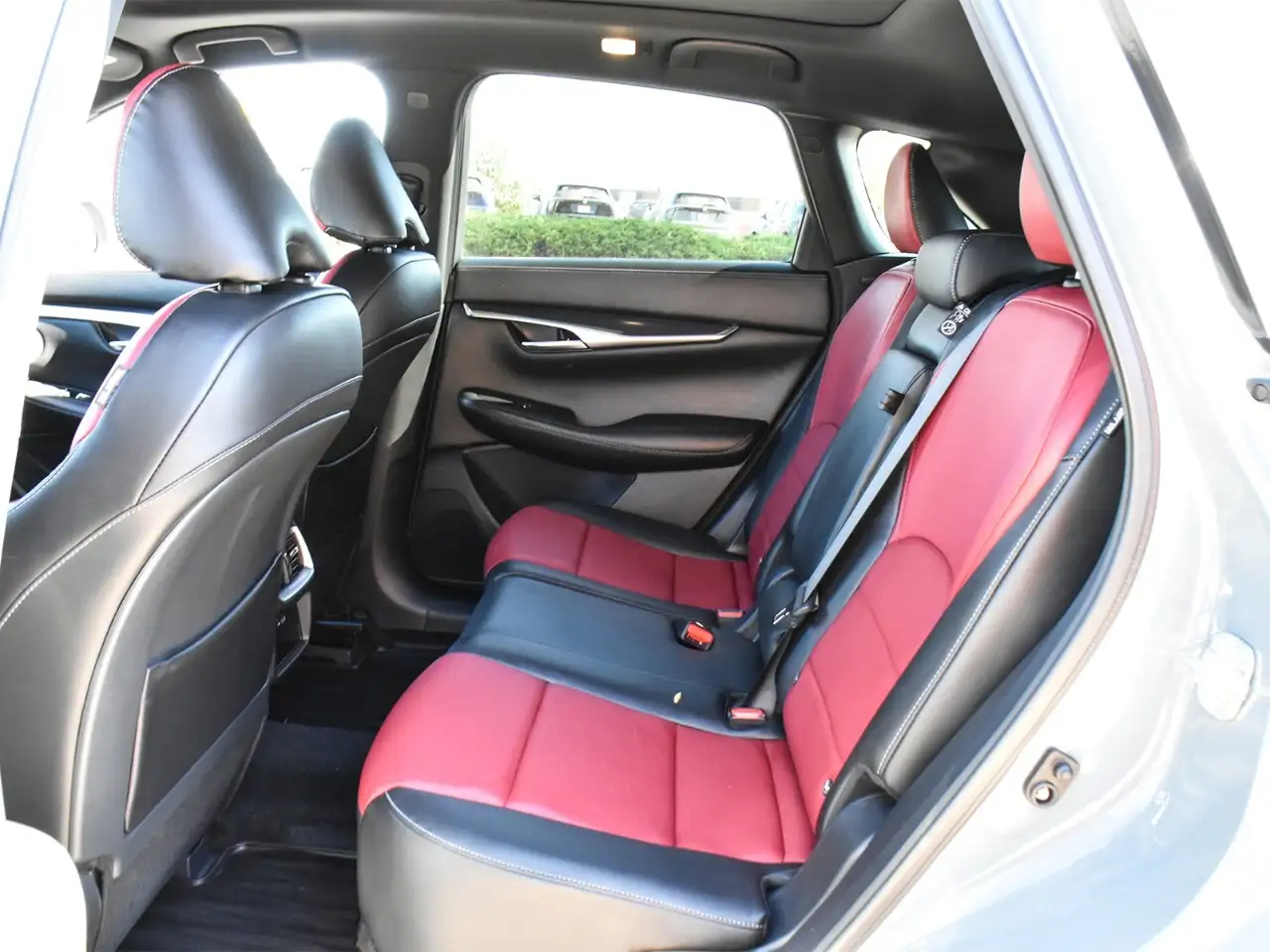 Infiniti QX50 - Image 15