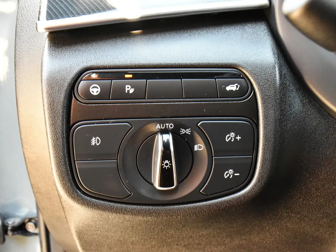 Infiniti QX50 - Image 22