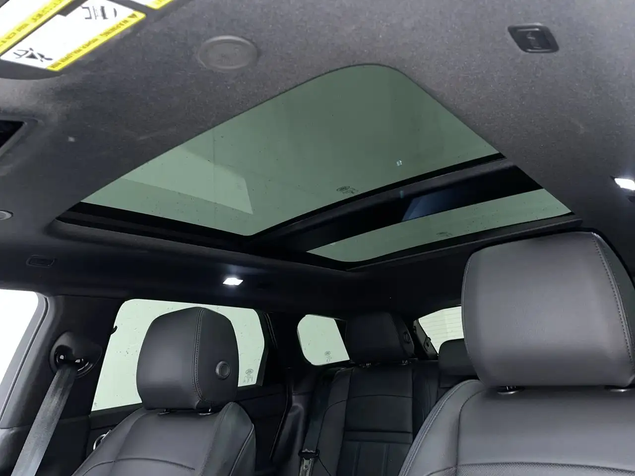 Land Rover Range Rover Evoque - Image 30