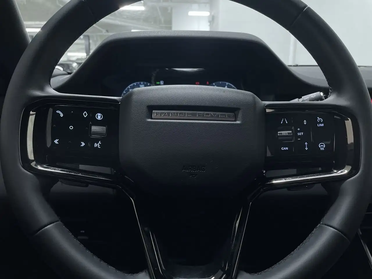 Land Rover Range Rover Evoque - Image 22