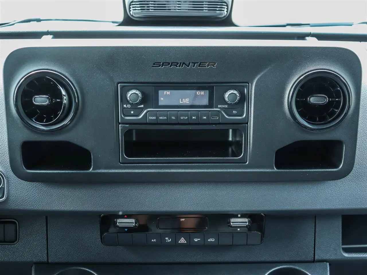 Mercedes-Benz Sprinter - Image 14