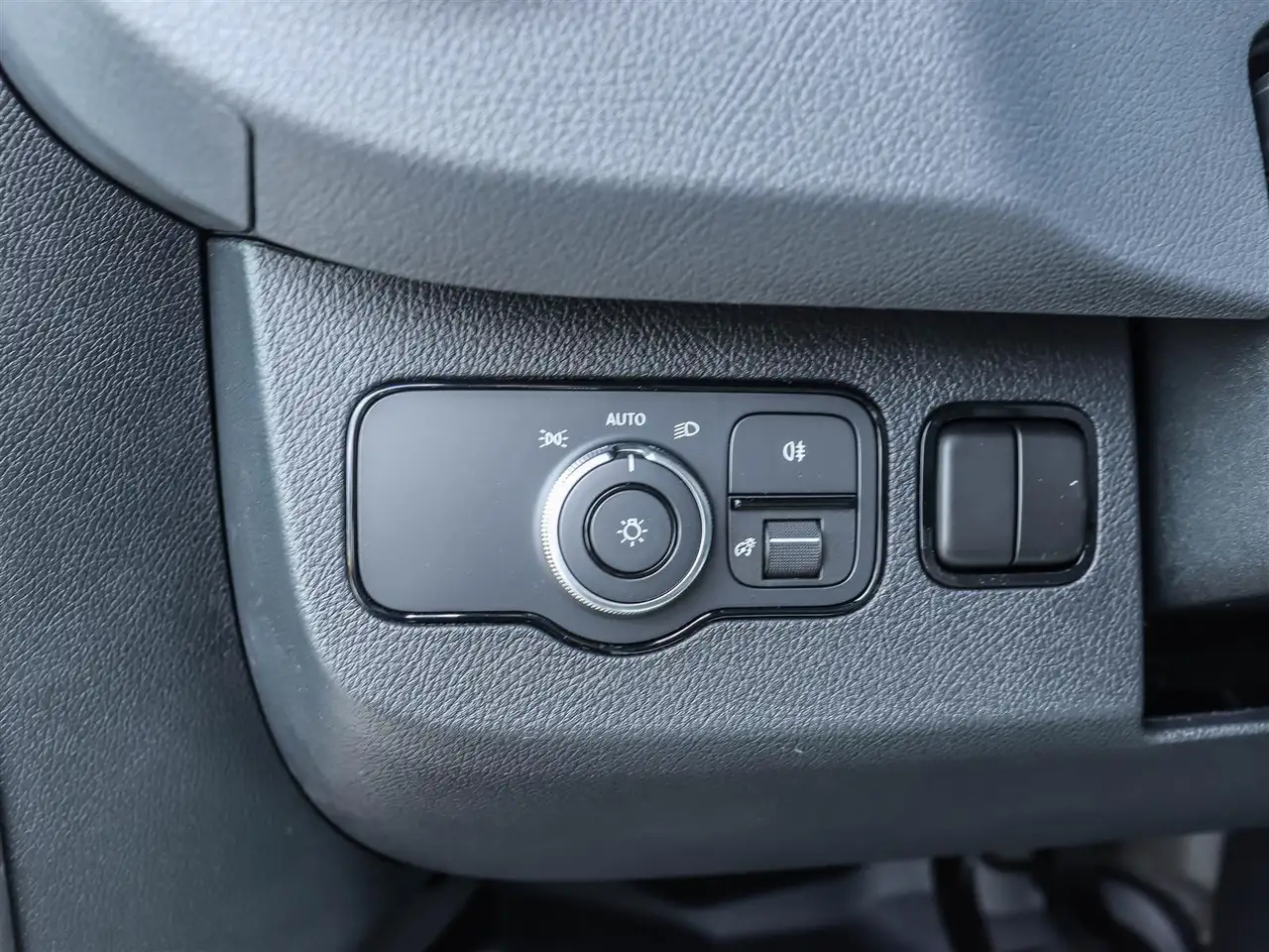 Mercedes-Benz Sprinter - Image 12