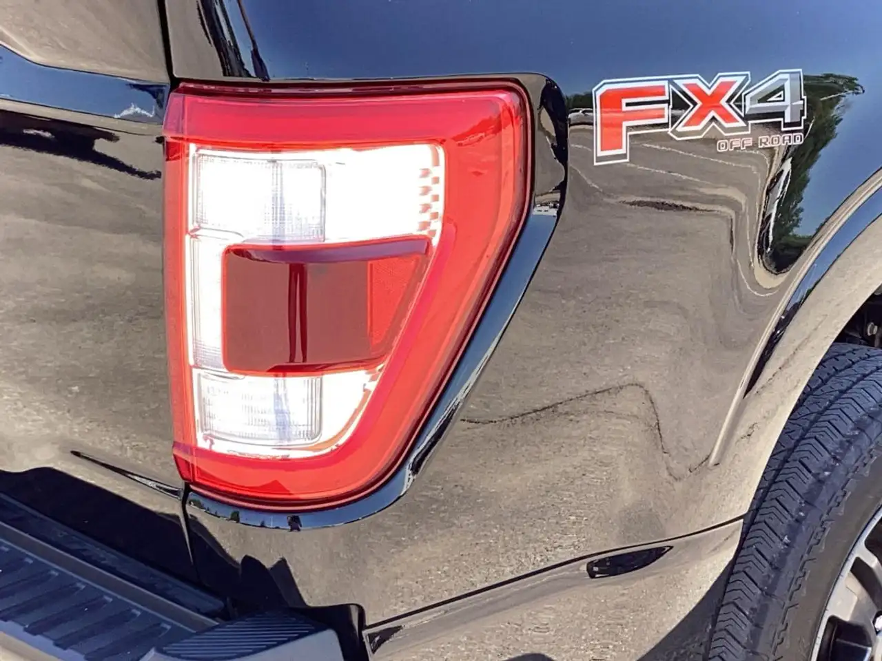 Ford F-150 - Image 8
