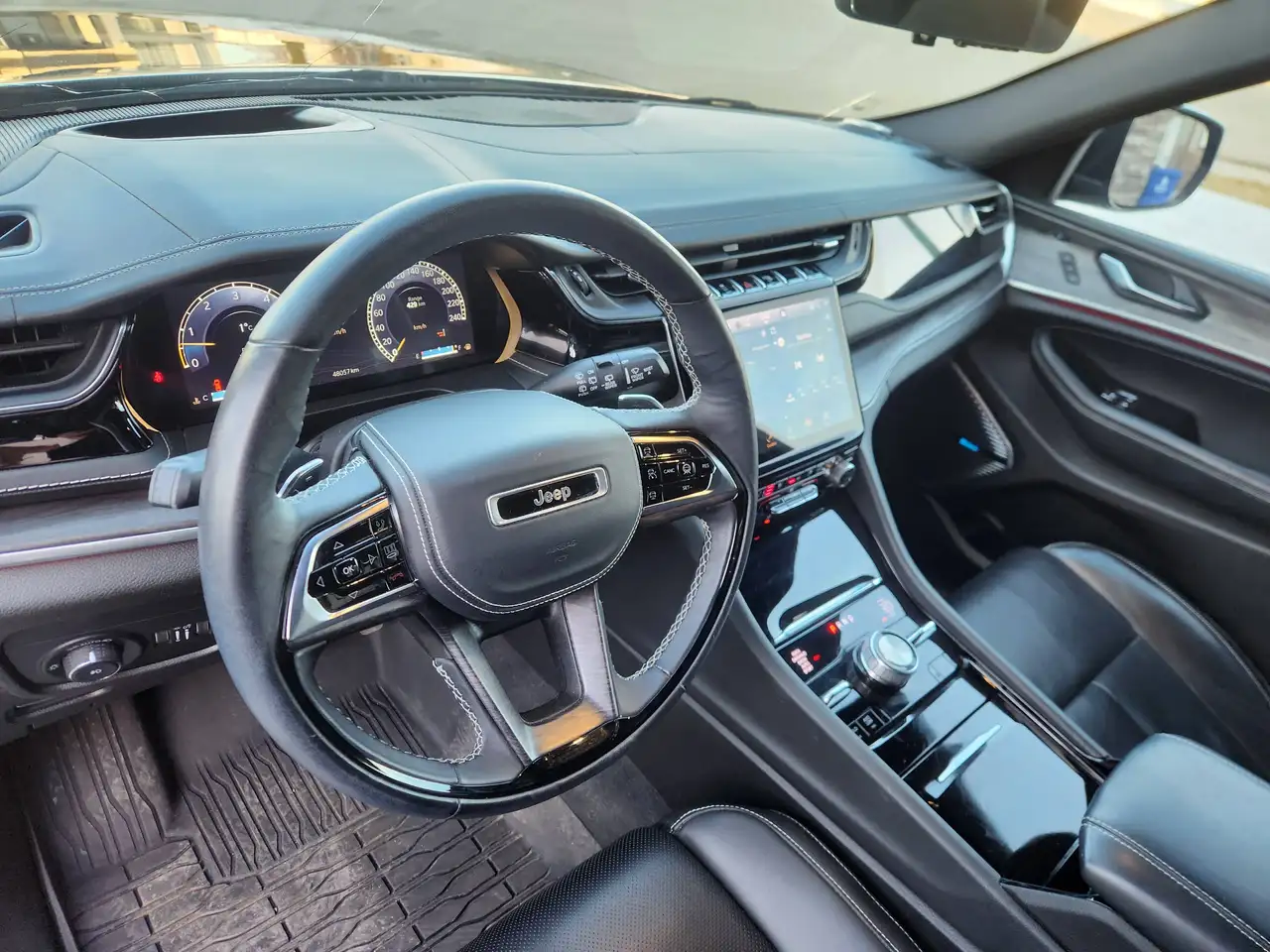 Jeep Grand Cherokee - Image 4