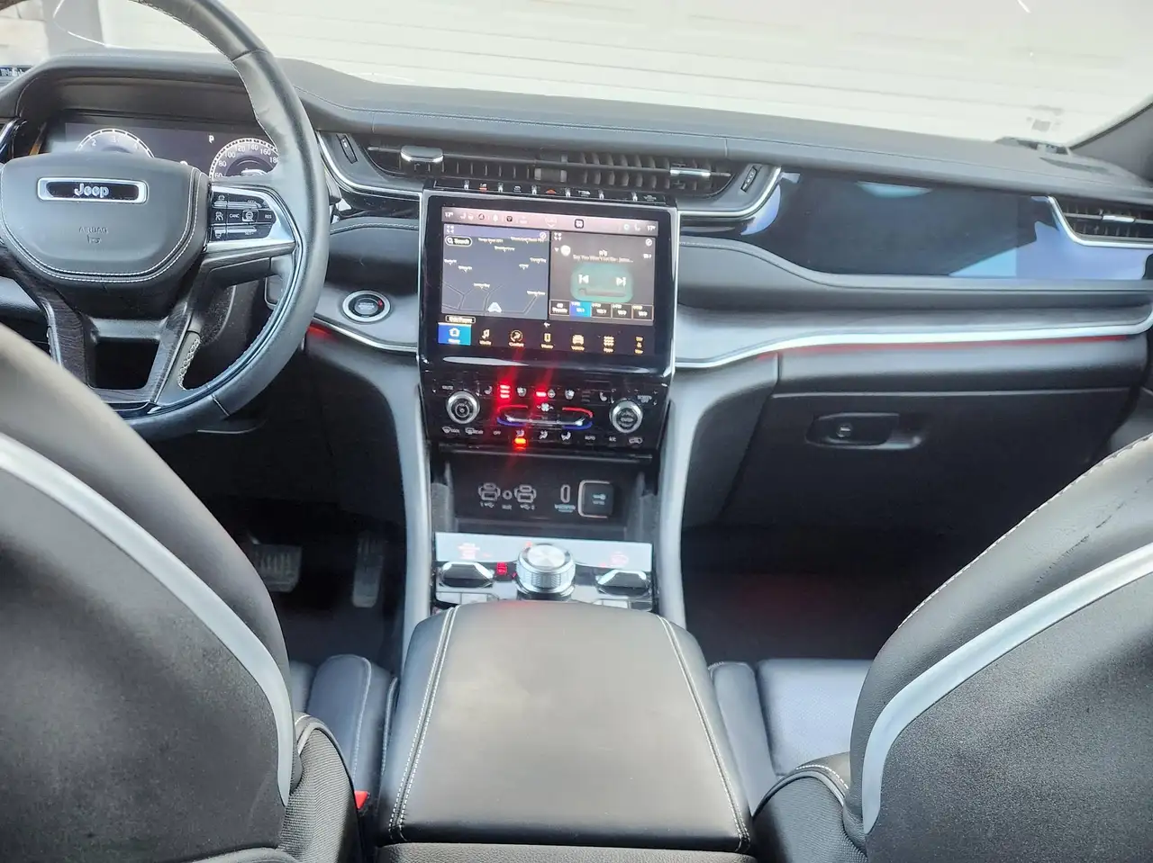Jeep Grand Cherokee - Image 2